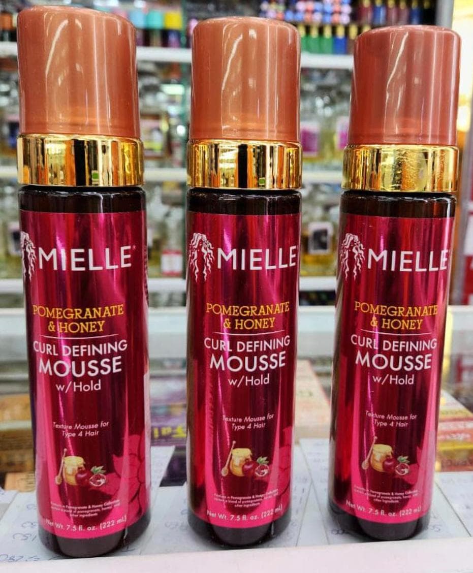 Mielle Pomegranate & Honey Curl Defining Mousse